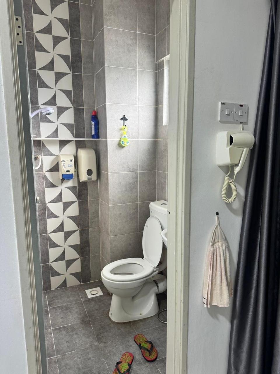 Ayaan Blossom Budget Homestay Free Breakfast Tanah Rata Exterior photo